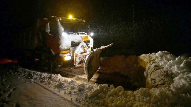 Erzincan-Erzurum karayolu aksıyor