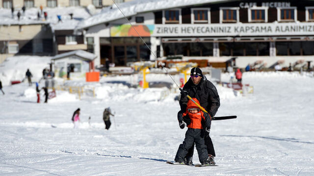 Uludağ'da kar kalınlığı 185 santimetre!