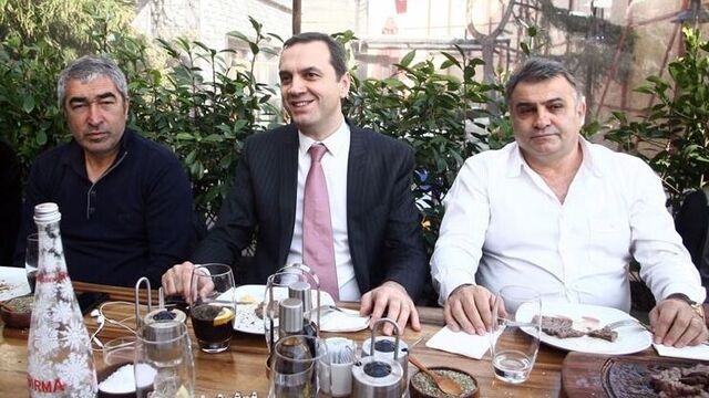 Holosko'dan birlik yemeği