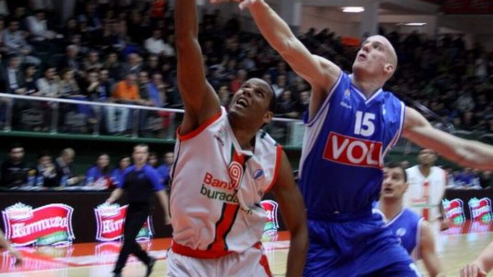 Zor da olsa Banvit