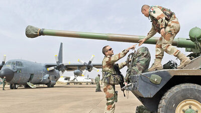 Mali'de kara harekatı başladı!