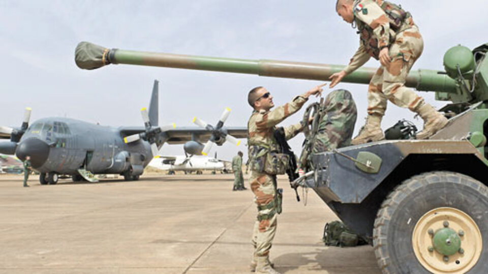 Mali'de kara harekatı başladı!