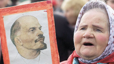 Ruslar Lenin'i gömmek istiyor!