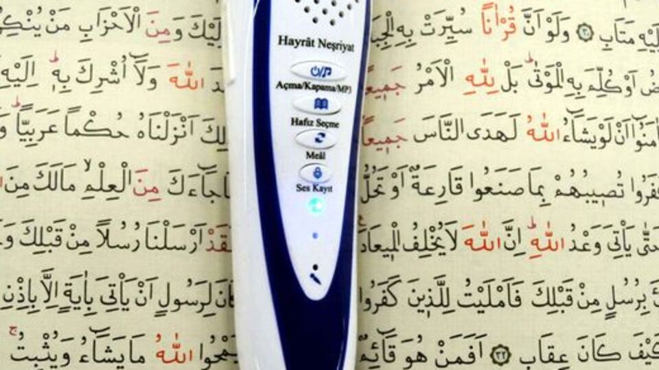 Kur'an'ın tamamını okuyan ''hafız kalem'' üretildi!