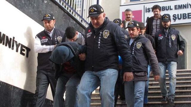 Kurşun yağmuru!