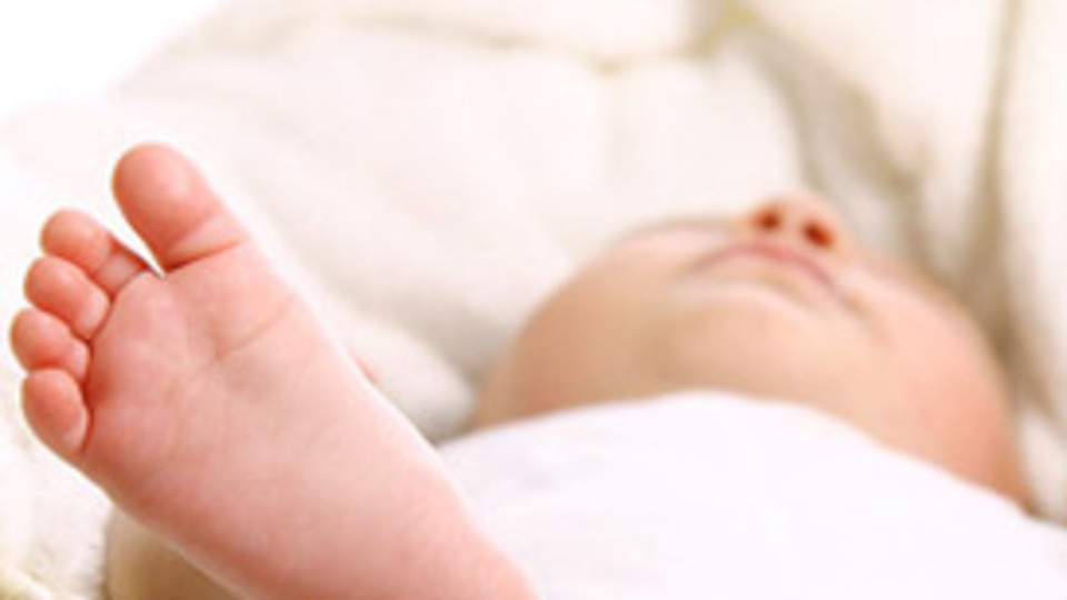 Bin bebekte bir görülen hastalıkla doğdu