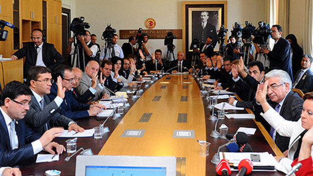 Ak Parti'nin 'idari yapı' önerisi