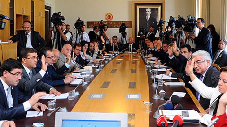 Ak Parti'nin 'idari yapı' önerisi