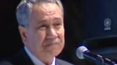 Sarhoş sunucu Bülent Arınç'ı ağlattı!