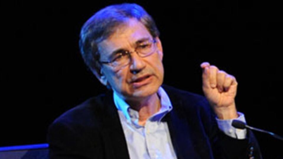 Orhan Pamuk Taraf'ta!