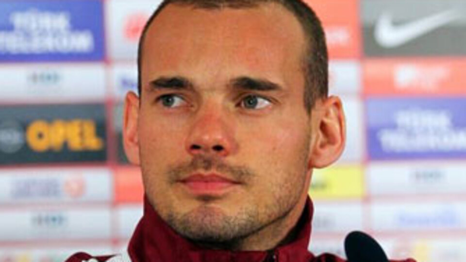 Sneijder için tebrik eder vergi dairesine de...