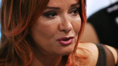 Müjde Ar yine bombaladı