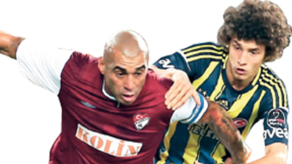 Ünlü futbolcuya sahte menajer şoku
