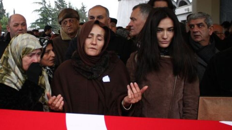 Saadet'e arkadaş vefasızlığı!