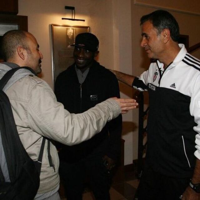 Niang takım arkadaşlarıyla tanıştı