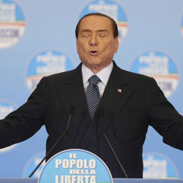 Silvio İtalyanlar'ı evinde tavladı!