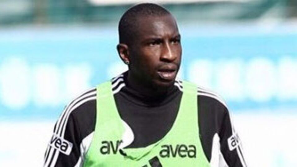 Ve Niang sahada!