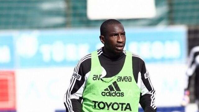 Ve Niang sahnede