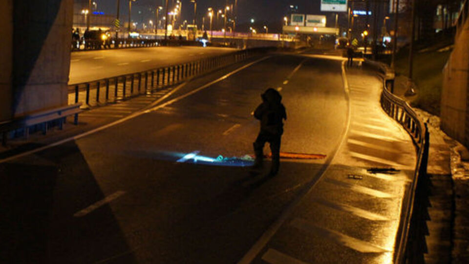 E-5 de bombalı pankart paniği