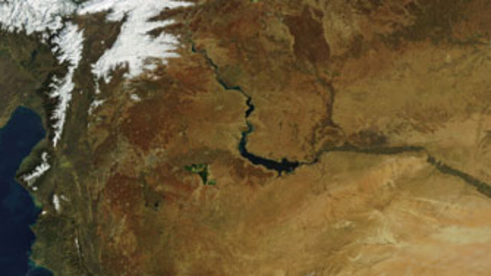 Fırat nehri muhaliflere geçti!