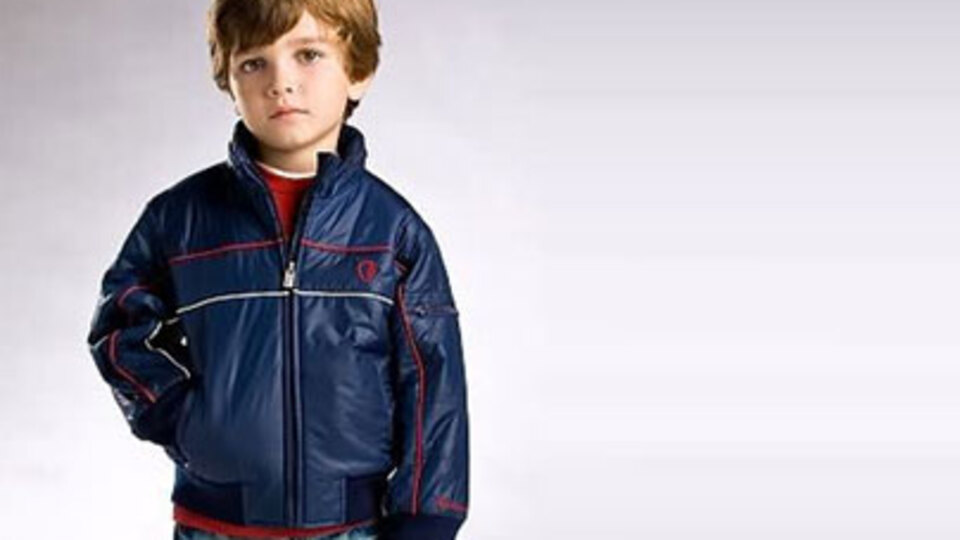 Çocuk kıyafetlerindeki iplerde büyük risk!