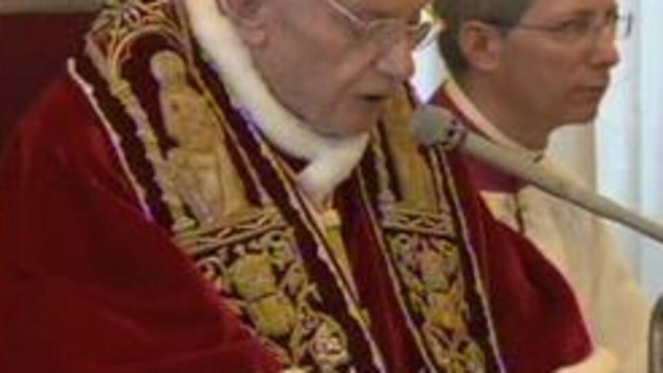 "Kilise için dua etmeye devam edin"