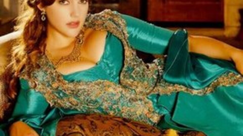 Haremde kadınlar göğüsleri açık gezerdi!