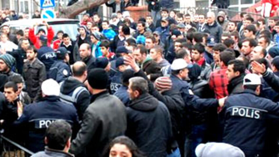 Sinop'ta BDP'li vekillere ikinci saldırı!