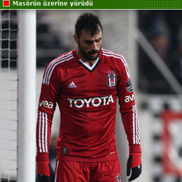 Masörün üzerine yürüdü
