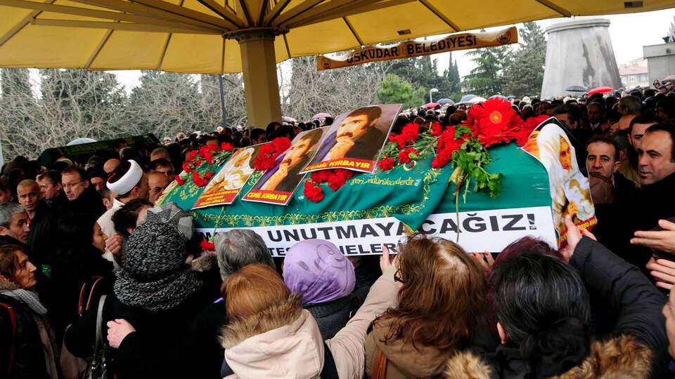 Berfo Ana'ya cenaze töreni!