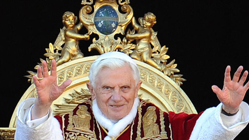 Papa'nın istifasının nedeni gay lobisi mi?