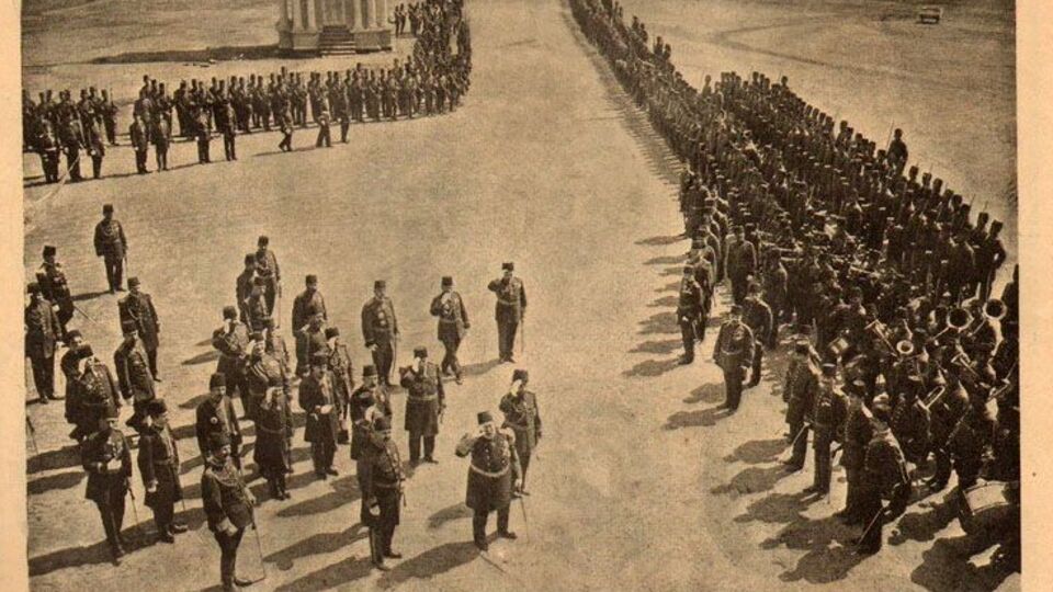 Sultan Reşat'ın yüz yıllık fotoğrafı ortaya çıktı