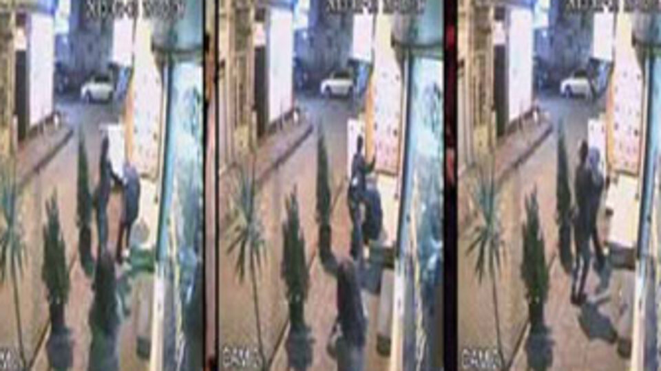 Terk eden babasını öldürdü!