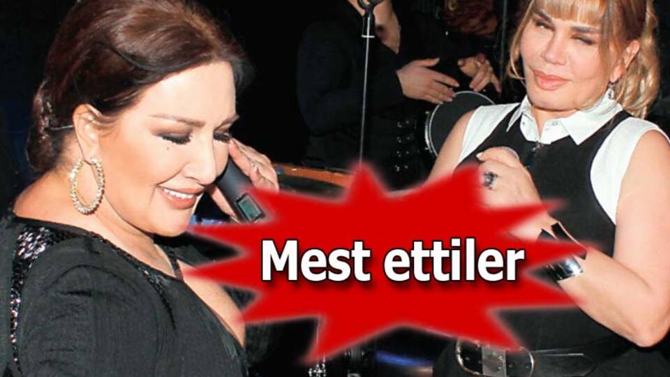 Devler sahnede düet yaptı