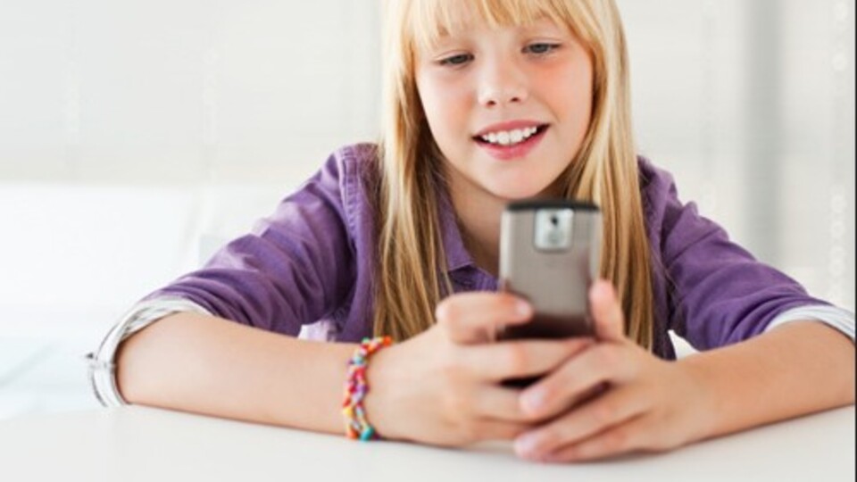 "Çocuklara cep telefonu vermeyin"