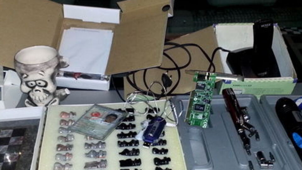 Su tesisatçısıyım dedi hırsız çıktı