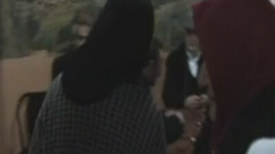 Karadenizli neneler köy kahvesini bastı!