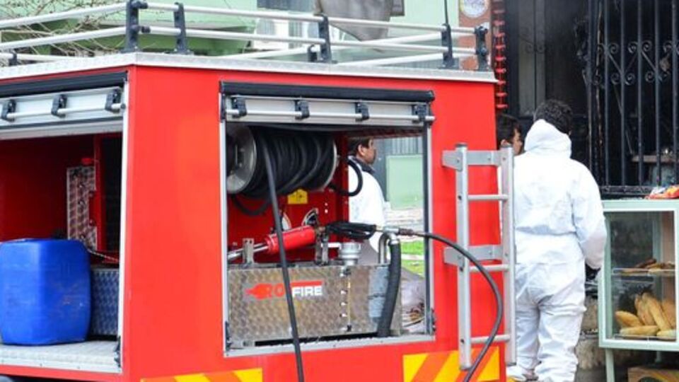 Dükkanını yakmak isterken kendi de yandı