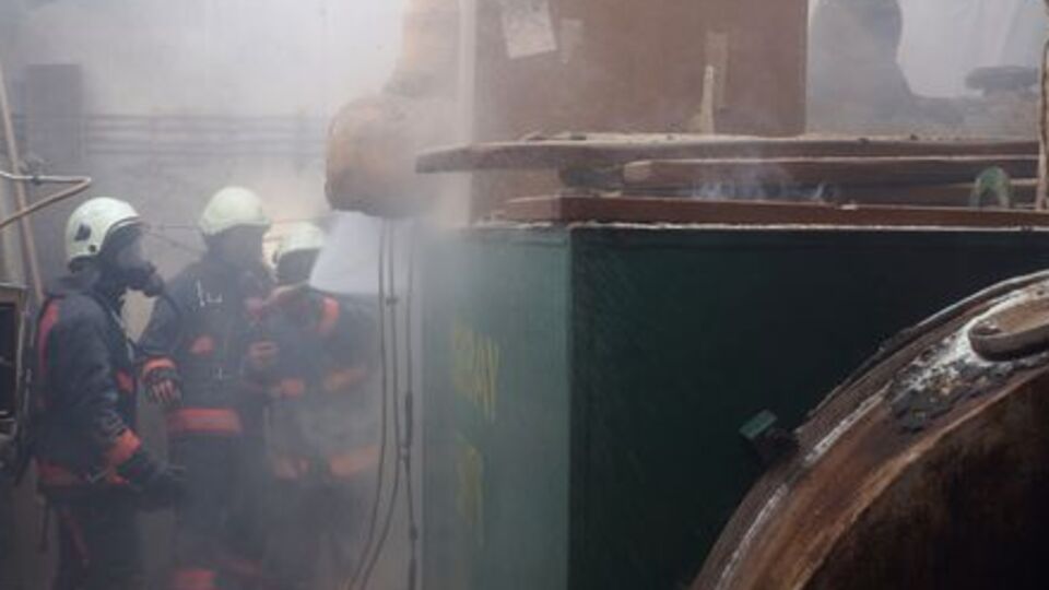 Mobilya fabrikasında patlama!