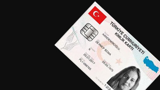 Kimlikler değişecek!