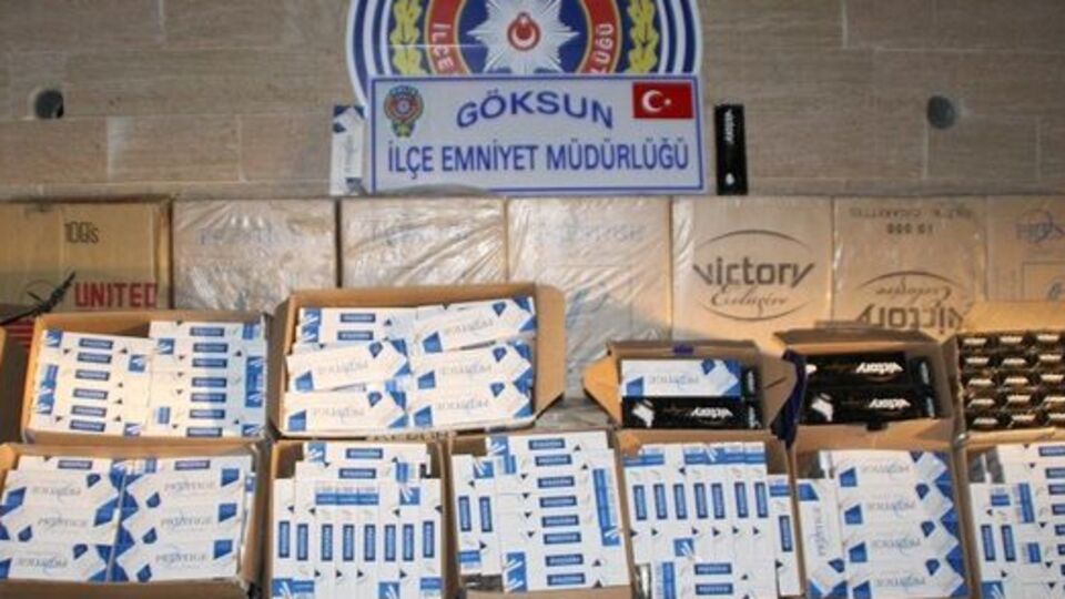 Düdüklü tencereden kaçak sigara çıktı!