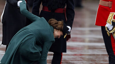 Düşes'in zor anları!