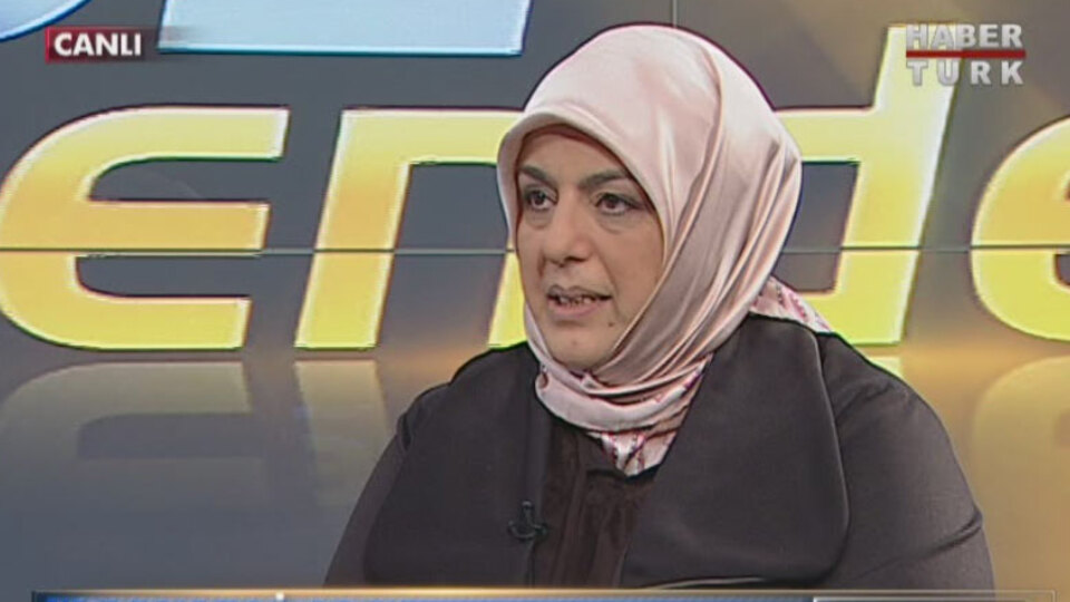"Başörtülü olduğum için otobüsten indirildim"
