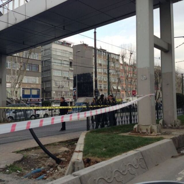 Fatih'te şüpheli paket paniği!