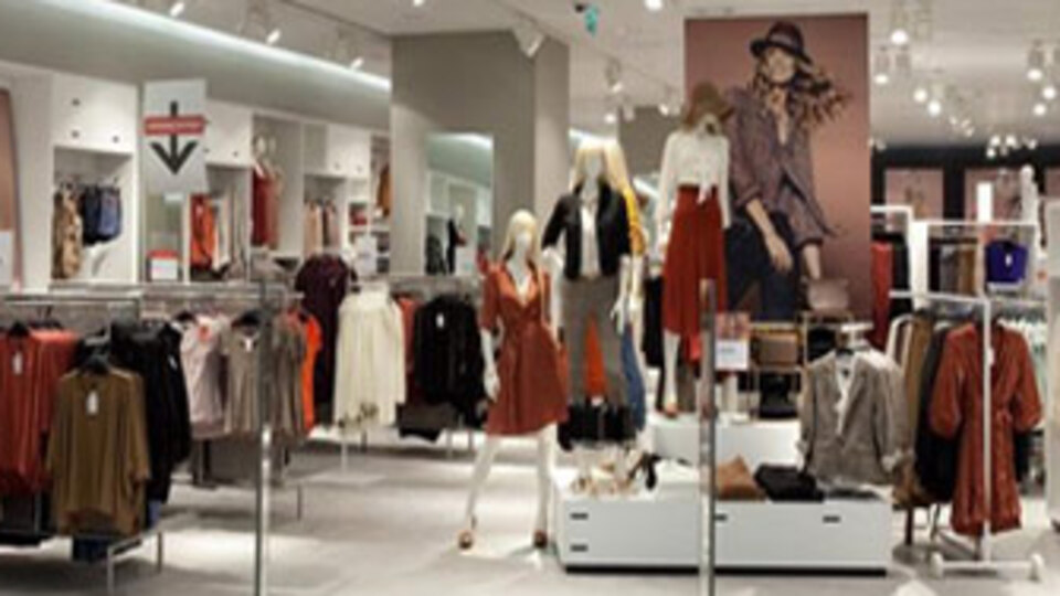 Giyim devi eski kıyafetleri topluyor!