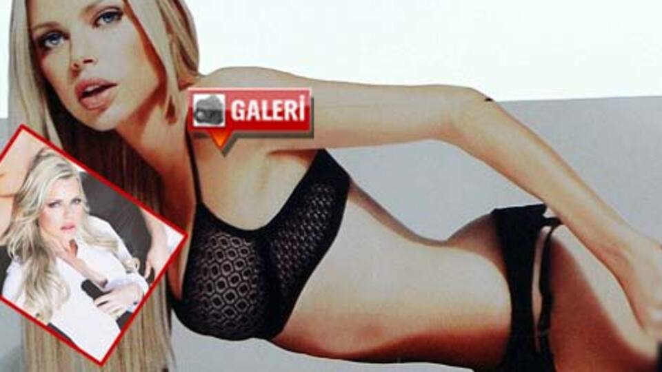 Sophie Monk trafiği felç etti!