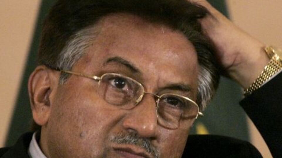 Pervez Müşerref'e saldırı