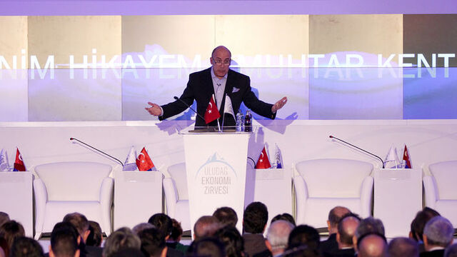 10 ayım kamyonda geçti!
