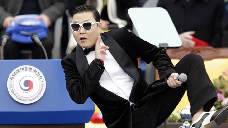 PSY'den yeni şarkı