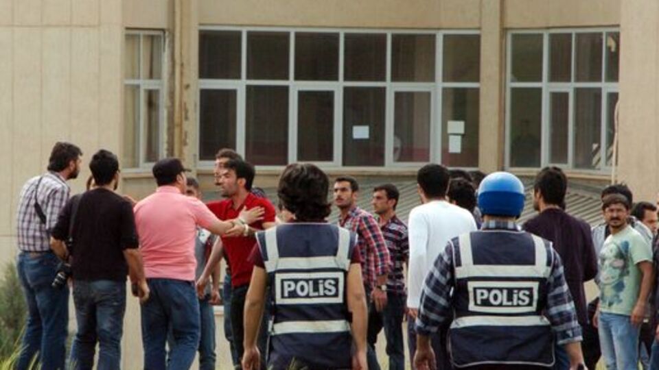 Dicle Üniversitesi'nde gerginlik sürüyor